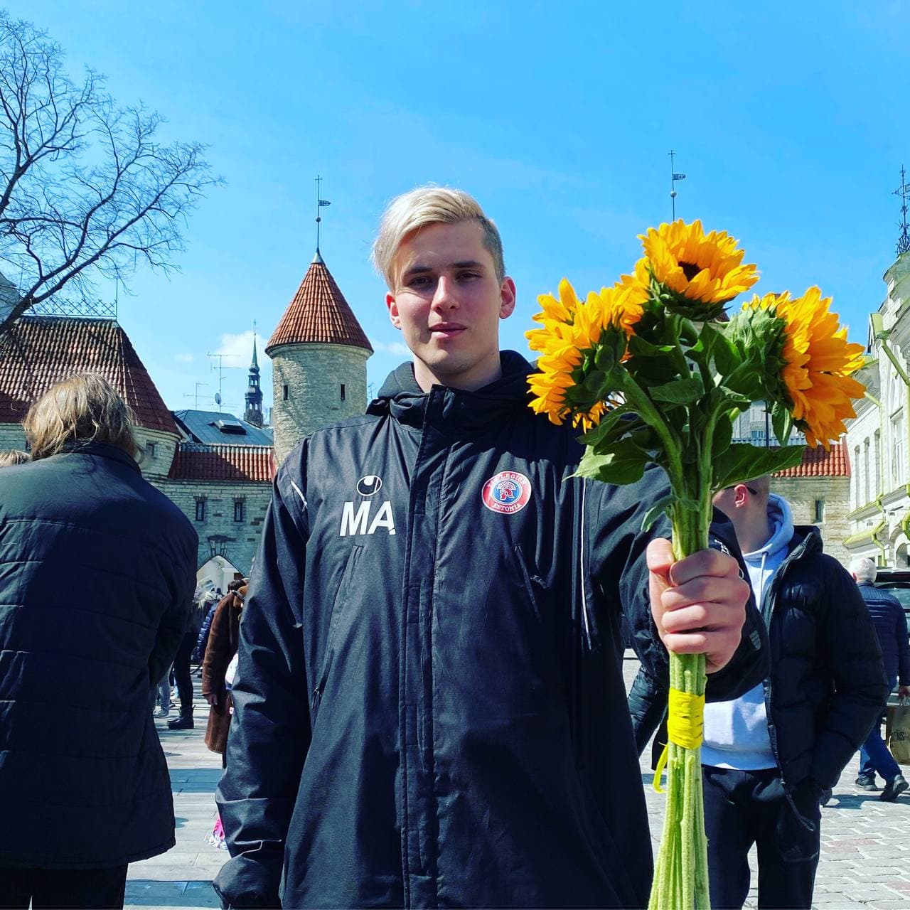 Поздравляем всех с Днем Победы и с Днем Матери!